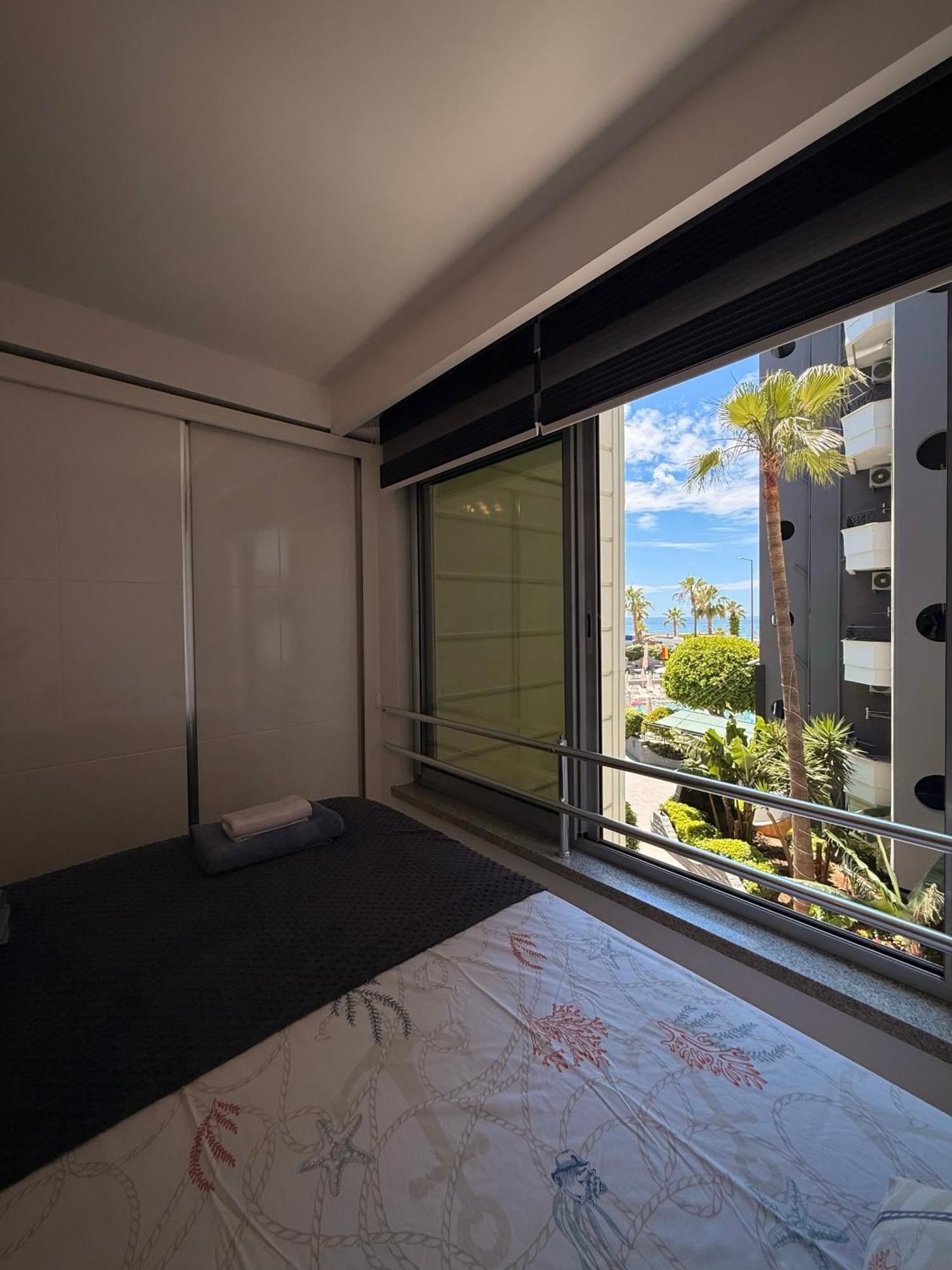 Sa Apartments! Beachfront Apartment With Sea View & Pool Alanya Exterior photo